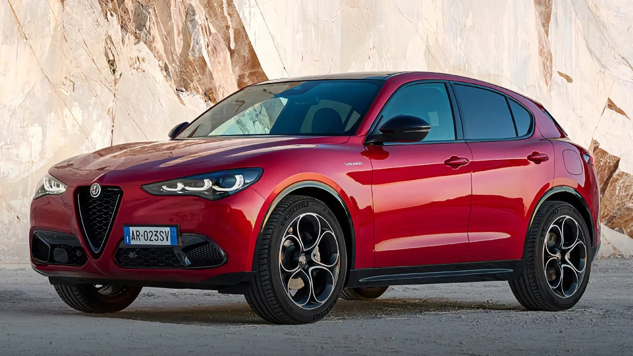 Sell your Alfa Romeo STELVIO at the best price in Switzerland Used Alfa Romeo STELVIO - Sell your Alfa Romeo car in Switzerland | CompriamoAuto.ch