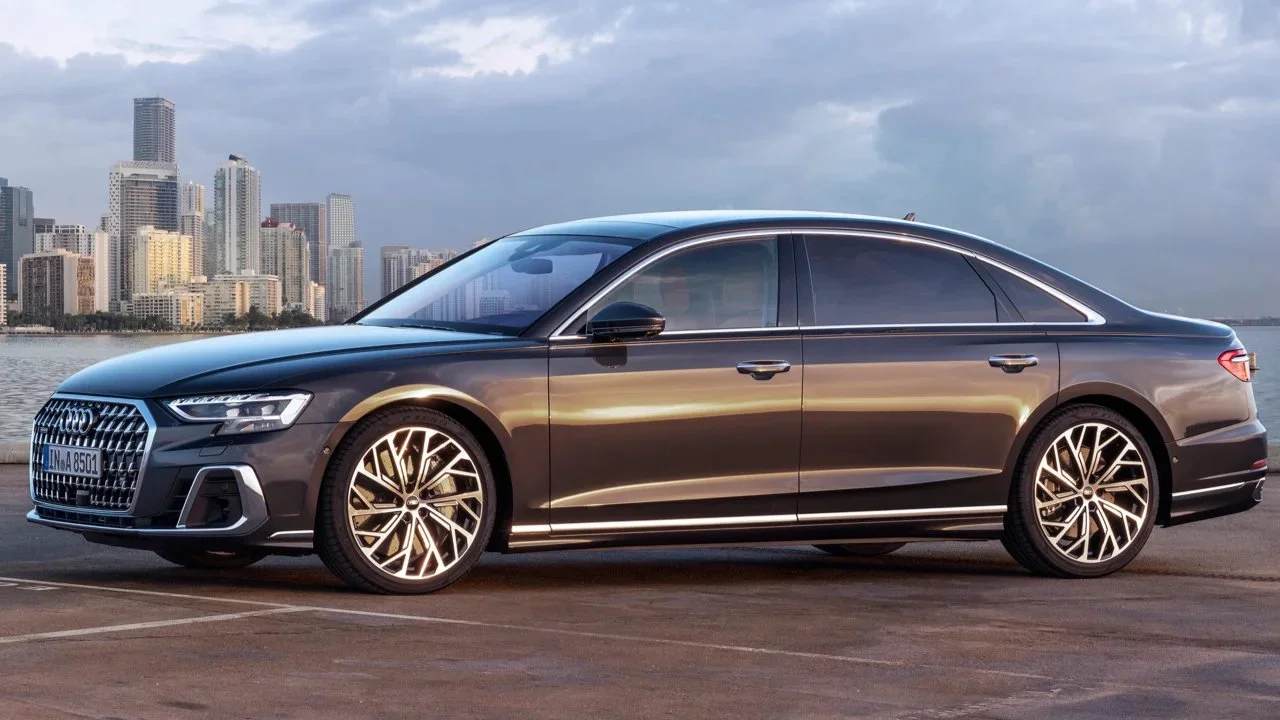 Sell your Audi A8 at the best price in Switzerland Used Audi A8 - Sell your Audi car in Switzerland | CompriamoAuto.ch