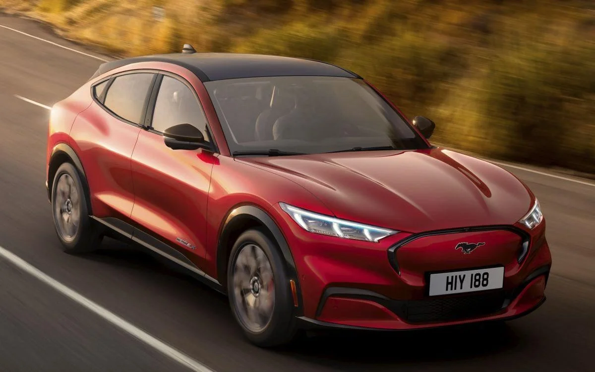 Sell your Ford MUSTANG MACH-E at the best price in Switzerland Used Ford MUSTANG MACH-E - Sell your Ford car in Switzerland | CompriamoAuto.ch