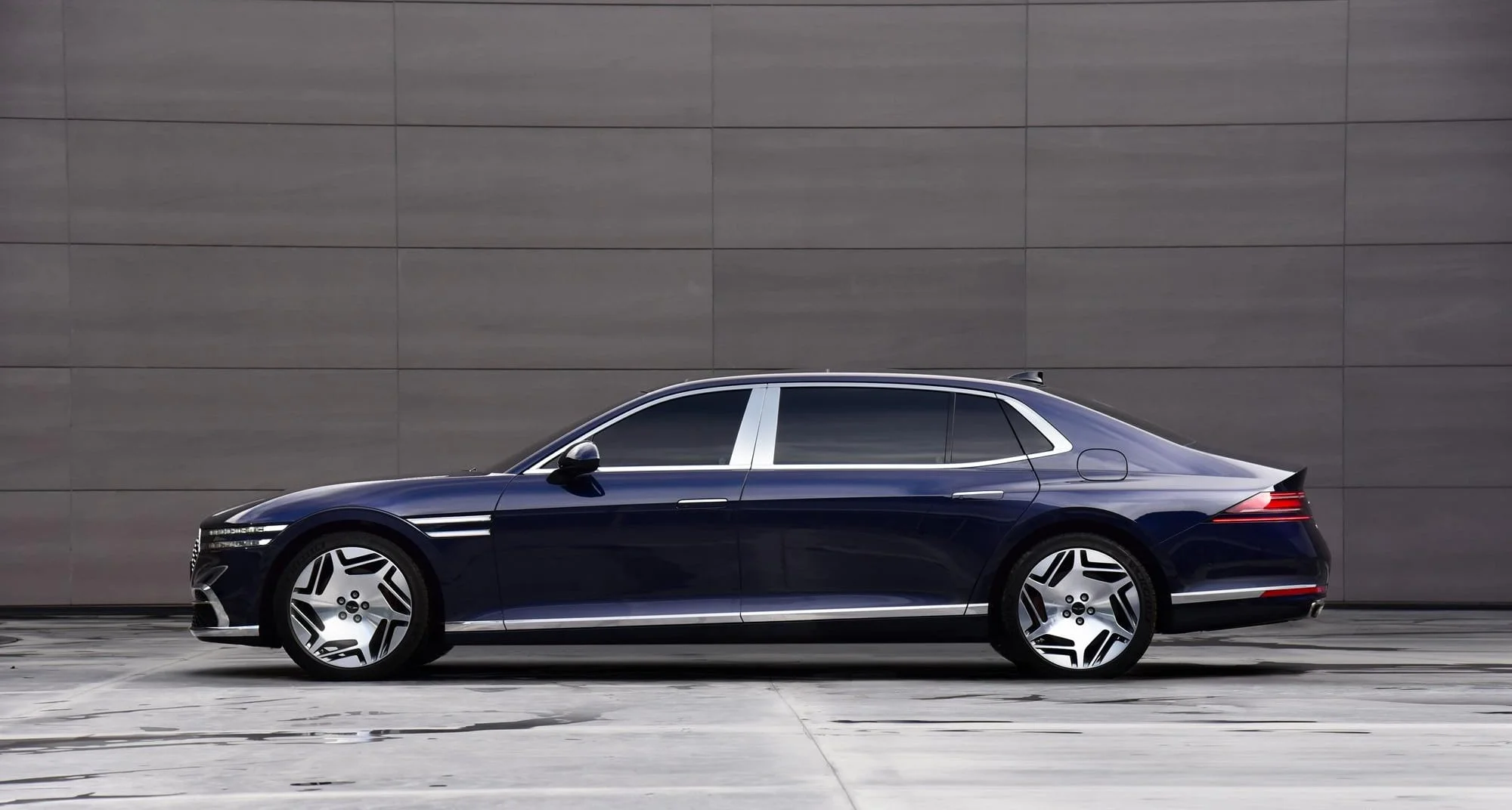 Genesis G90 usata - Vendita auto Genesis in Svizzera | CompriamoAuto.ch