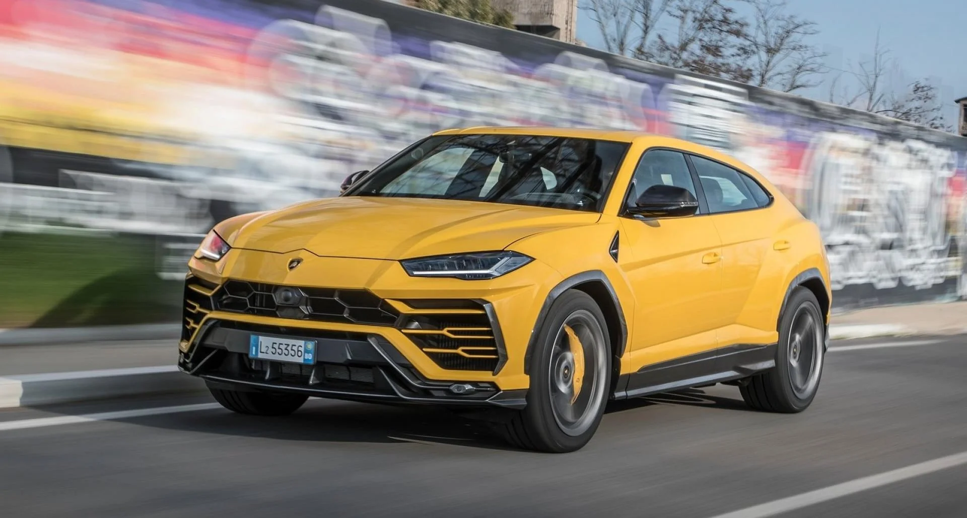 Sell your Lamborghini URUS at the best price in Switzerland Used Lamborghini URUS - Sell your Lamborghini car in Switzerland | CompriamoAuto.ch