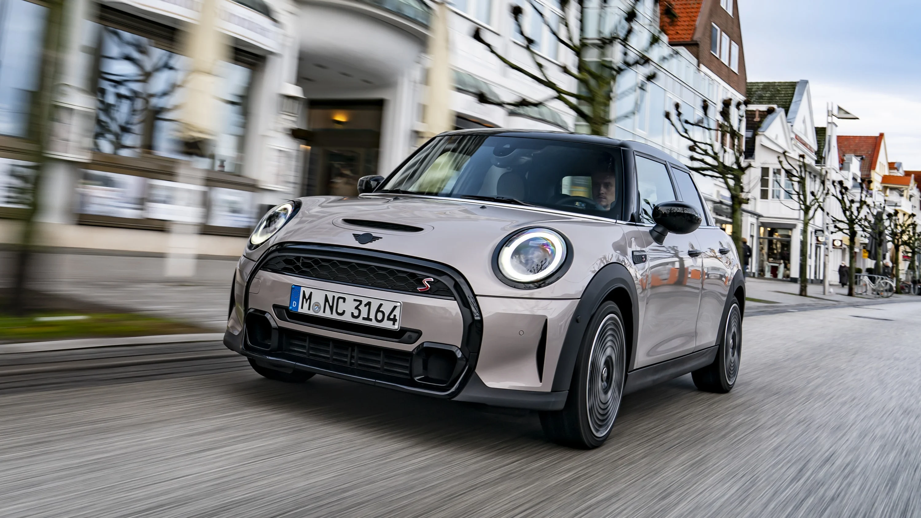 Vendez votre Mini MINI 5 DOOR au meilleur prix en Suisse Mini MINI 5 DOOR d'occasion - Vendez votre Mini en Suisse | CompriamoAuto.ch