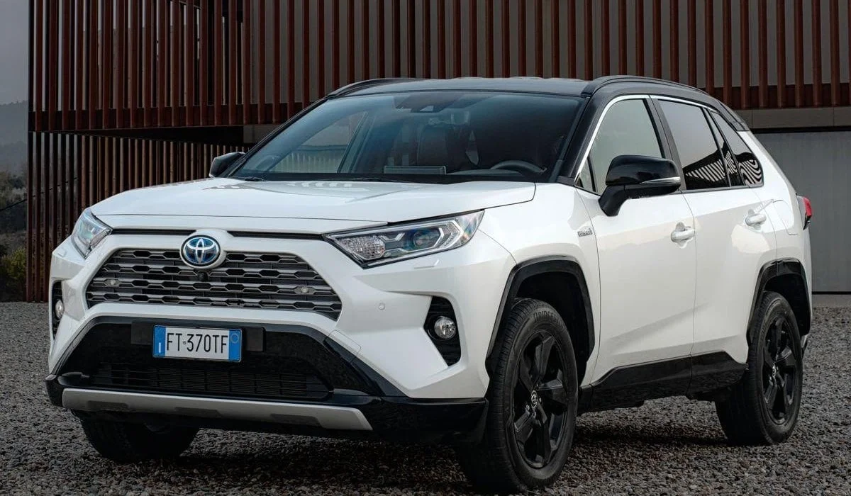 Verkaufen Sie Ihren Toyota RAV4 zum besten Preis in der Schweiz Gebrauchter Toyota RAV4 - Verkaufen Sie Ihren Toyota in der Schweiz | CompriamoAuto.ch